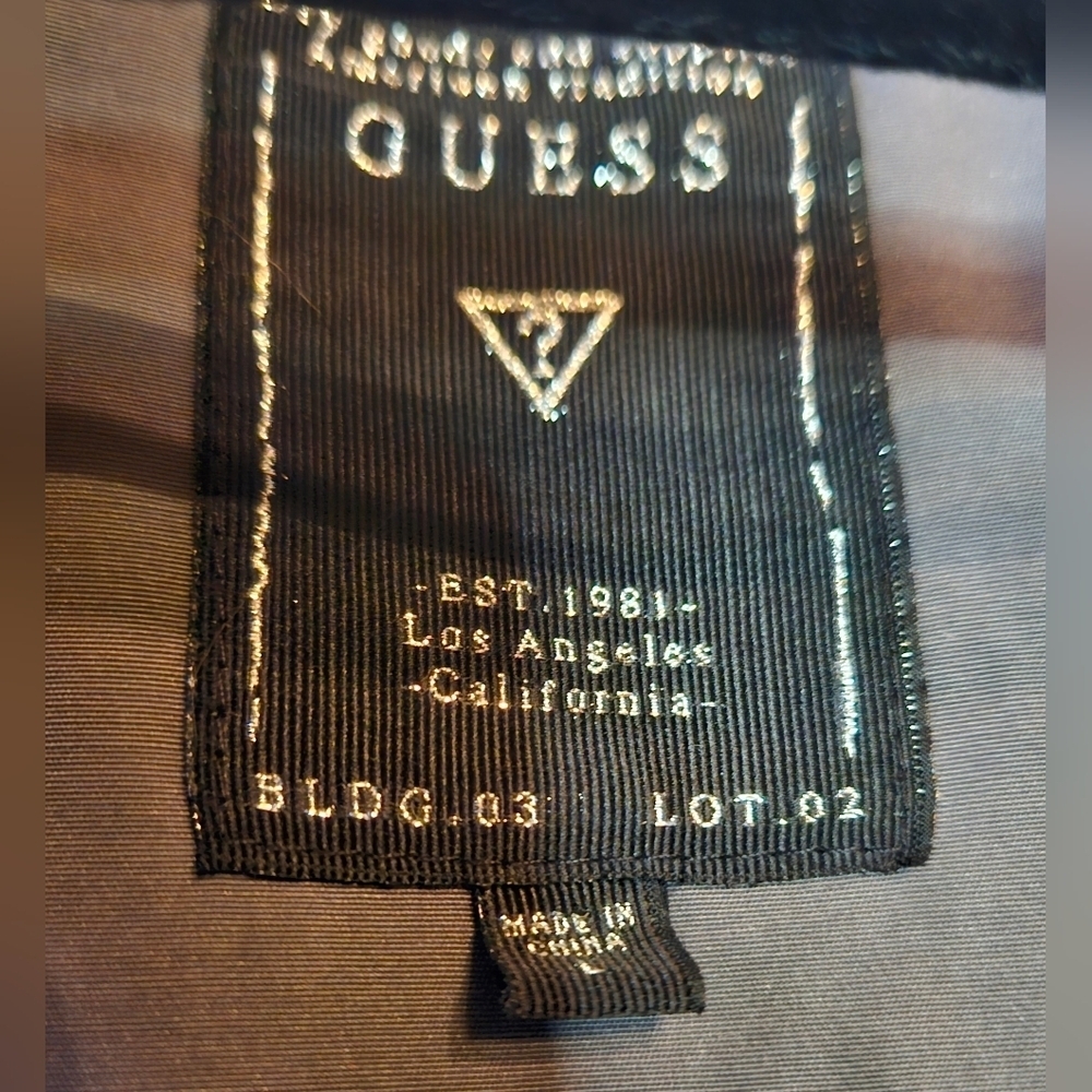 Guess Women's Gray Puffer Coat (NWOT) - Picture 7 of 11